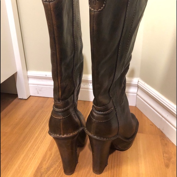 Frye Women’s Boots Brand New - Picture 3 of 3